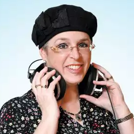 US English Voice Actor, Victoria Feinerman